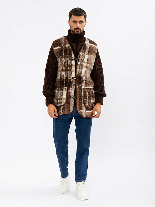 Жилет меховой из верблюжьей шерсти на пуговицах рис. Клетка 